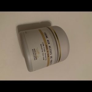 Creme Acid De Fruits